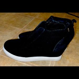 Steve Madden Ladies Black Wedge Sneaker
